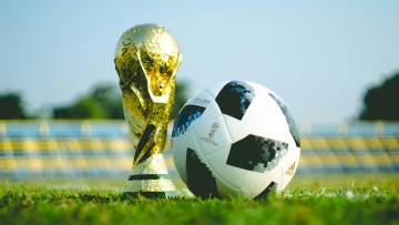 1. 971球 vs 907球+410助！2026世界杯，梅西C罗谁才是历史第一？｜足彩网官网…